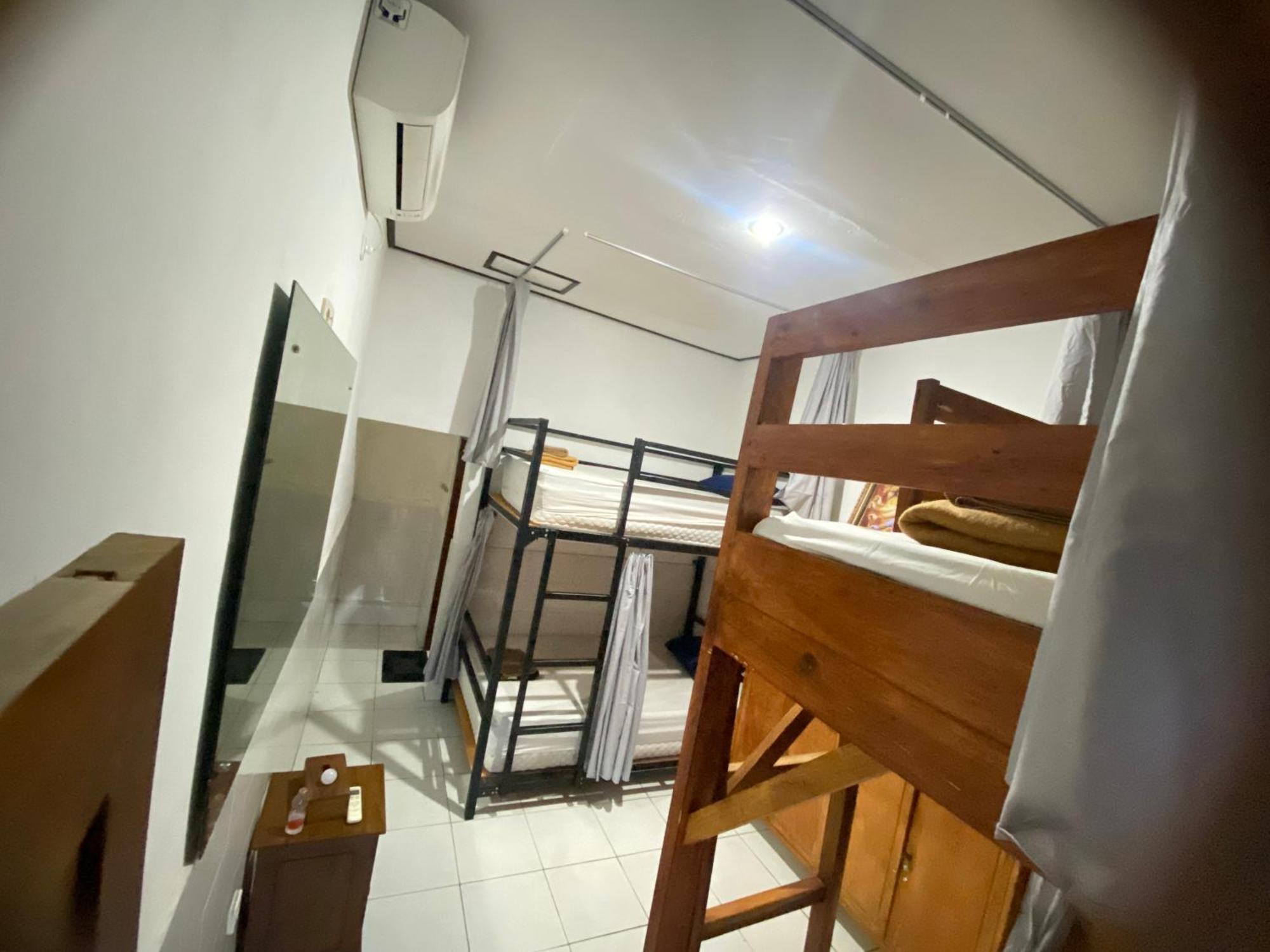 My Art Hostel Batununggul Extérieur photo